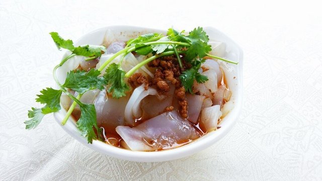 就更差劲了，光是吃到了表面的辣味，过到嘴里一点味道都没了！