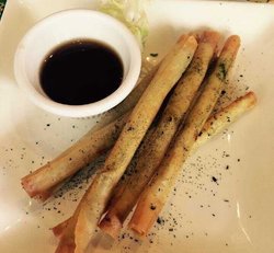 虾肉倩碧春卷