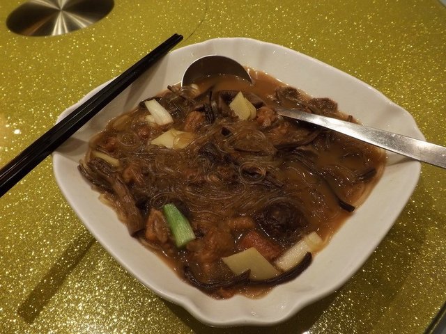 小鸡磨菇炖粉条