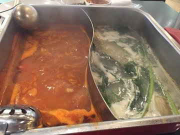 番茄鸳鸯锅