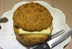 菠萝油包