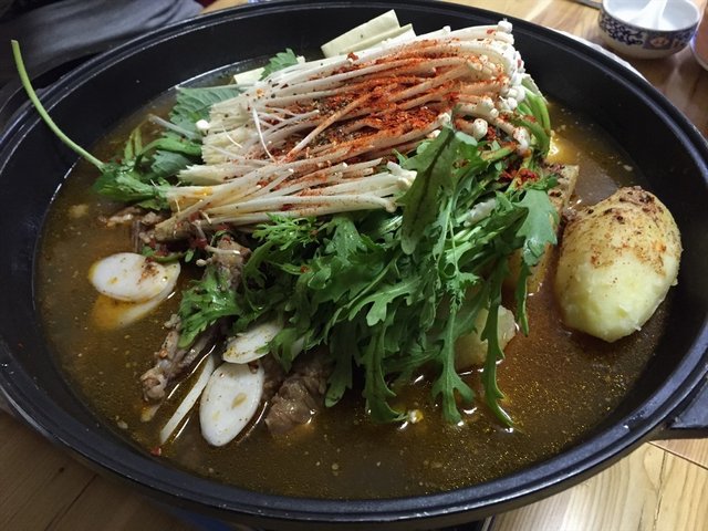 中锅脊骨汤