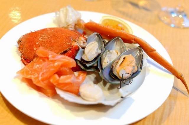 刺身、海鲜拼盘（自助）
