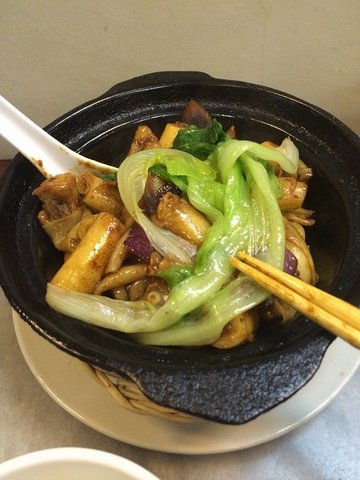 排骨煲仔粉