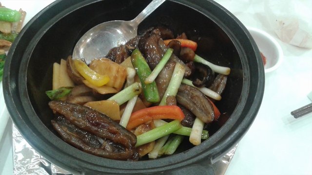 葱蒜爆野生海参