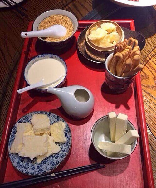 奶食品拼盘