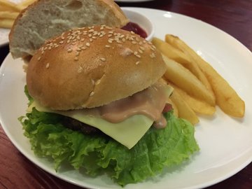 经典牛肉汉堡