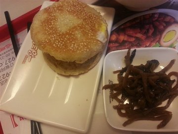 烧饼和咸菜丝