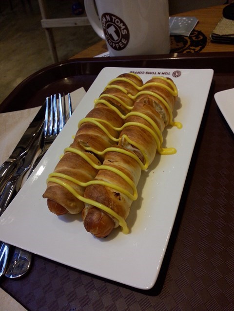 热狗卷饼 - 珠江新城的tom n toms coffee