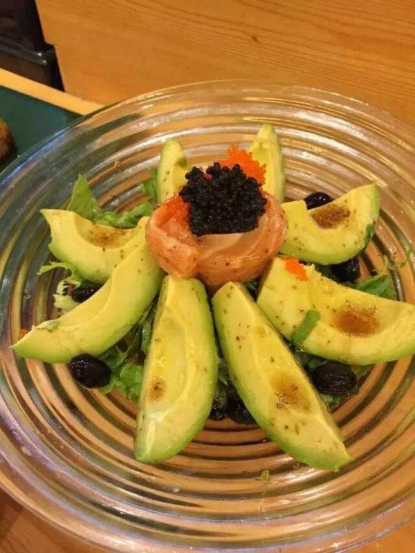 牛油果三文鱼