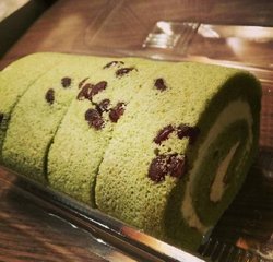 抹茶红豆瑞士卷