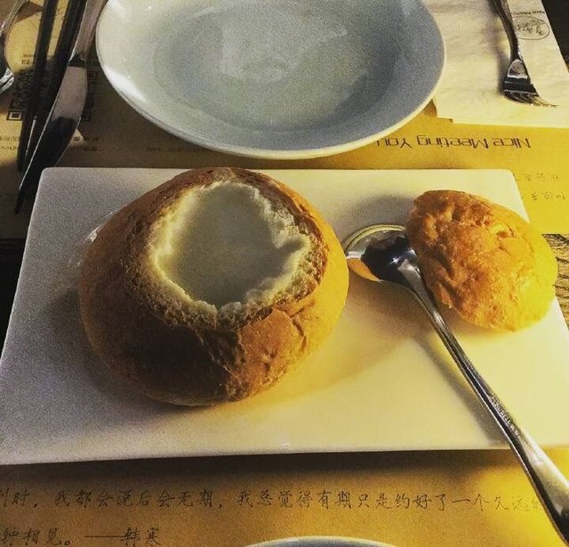 面包蛤蜊汤