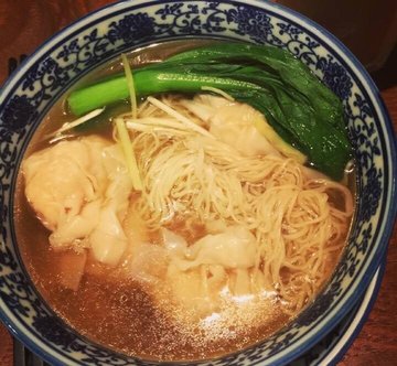 招牌乒乓鲜虾云吞面
