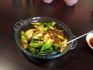 芦笋色拉