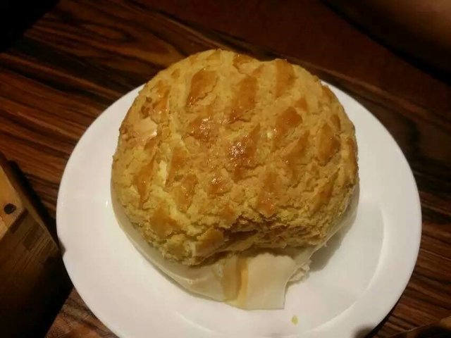 菠萝包