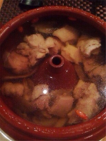 特色汽锅鸡