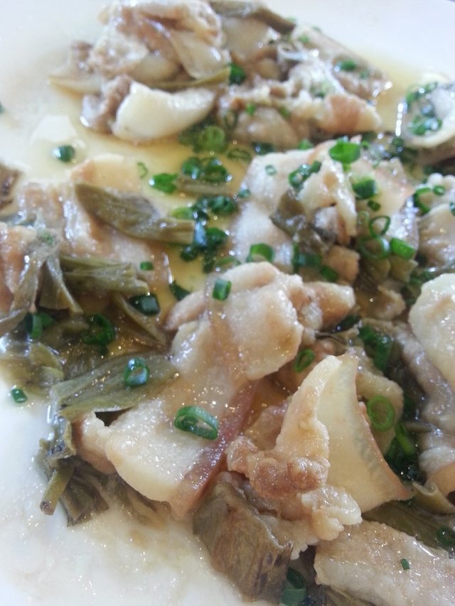 酸芋合蒸五花肉