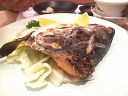 盐烧三文鱼头