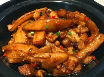 咸鱼鸡粒茄子煲