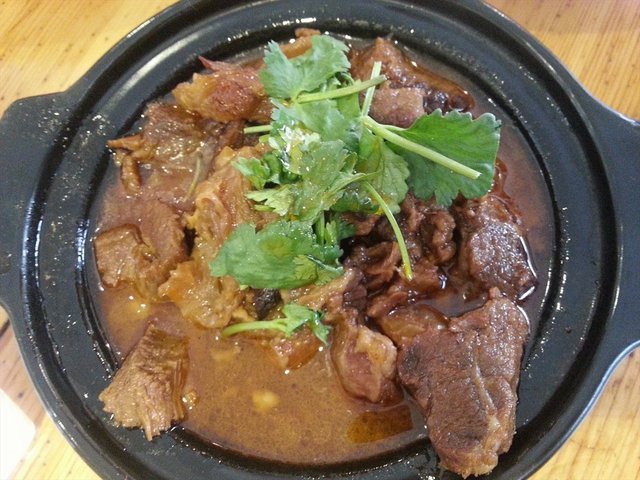 炖筋头巴脑