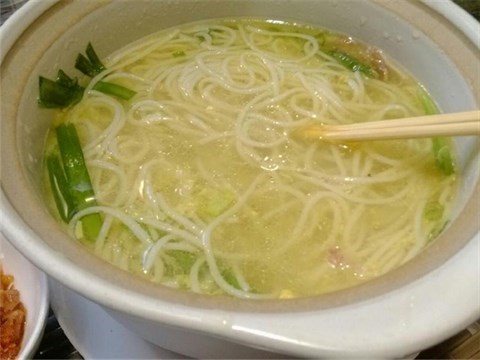 过桥米线 - 魏公村的金孔雀德宏傣家风味餐厅)