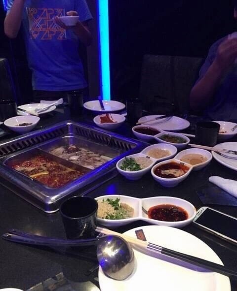牛油鸳鸯锅
