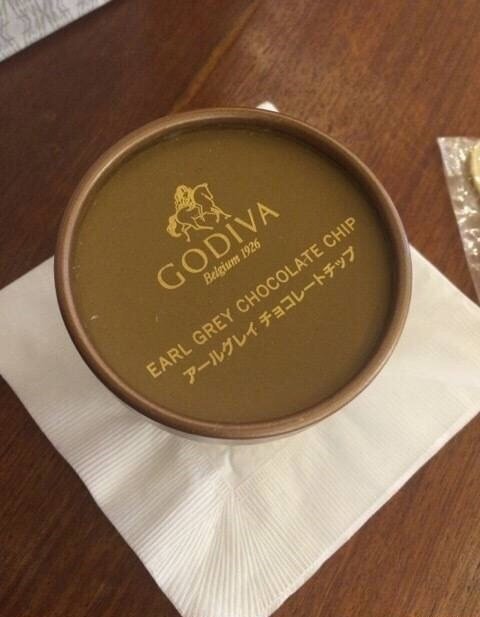 黑巧克力软冰激凌