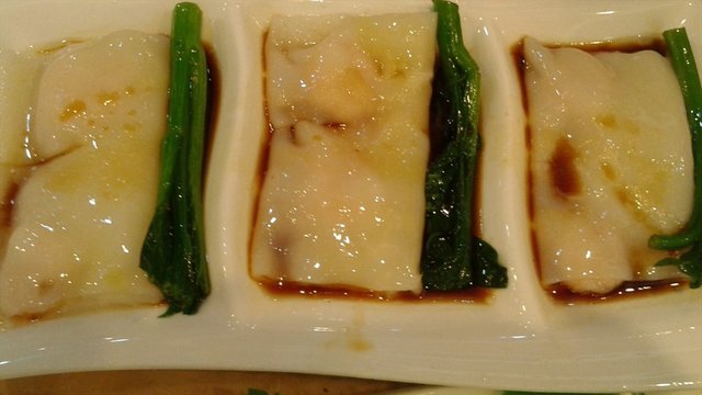 生拆韭黄鲜虾肠