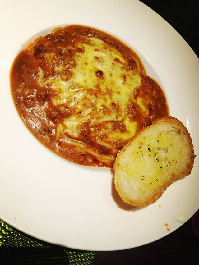 芝士牛肉酱意粉