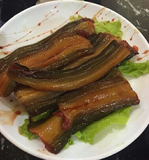 自助餐：鳝段