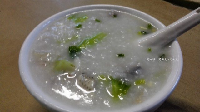 骨腩粥