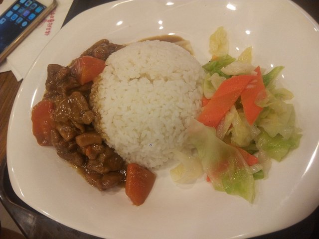 咖喱鸡块饭