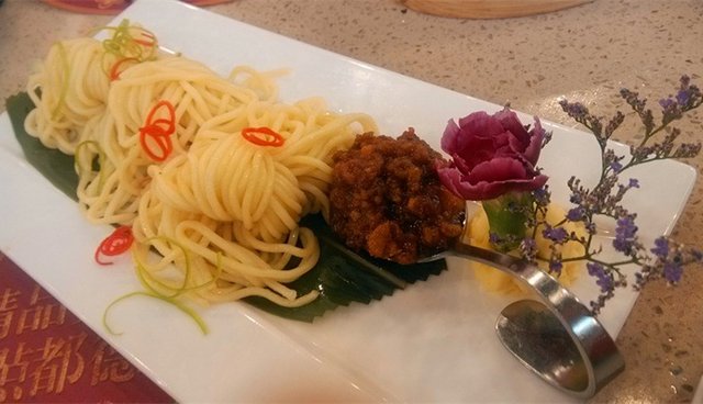 百搭肉酱车仔面