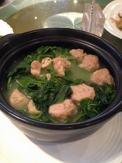 桑叶软煮猪肉丸