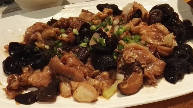 冬菇云耳蒸鸡