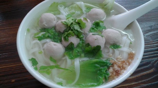 猪肉丸粿条