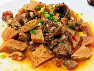 鸡肉烤麸