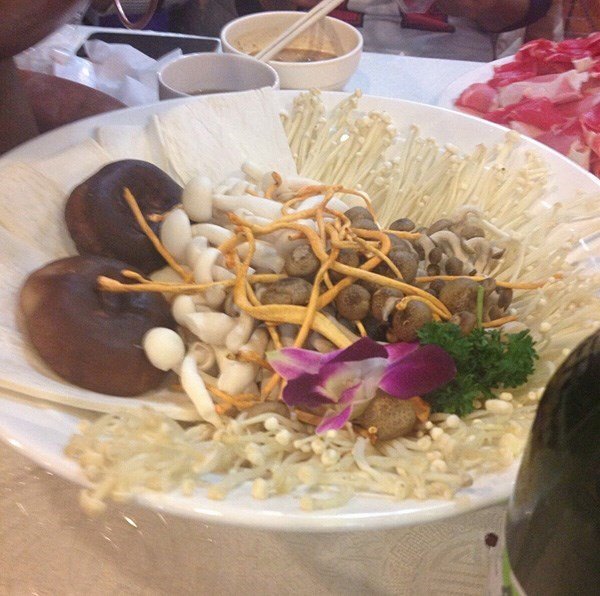 菌类拼盘