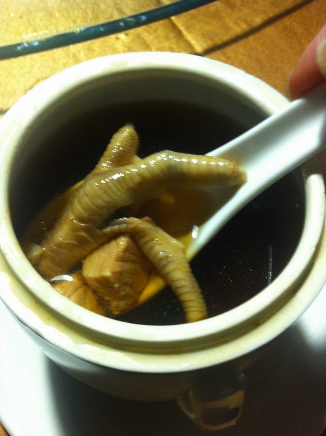 黑金蒜炖瘦肉汤