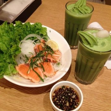 抹茶雪顶拿铁
