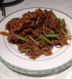 金针炒肥牛
