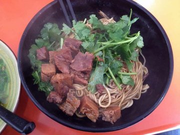 红烧牛肉拌面