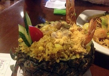菠萝海鲜饭