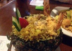 菠萝海鲜饭