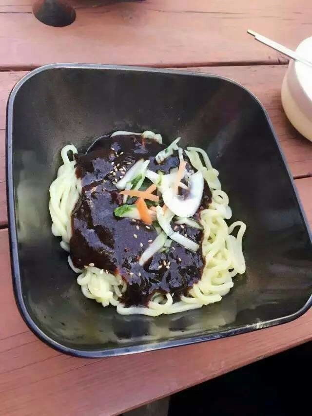 老北京炸酱面