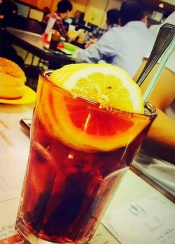 冰柠檬茶