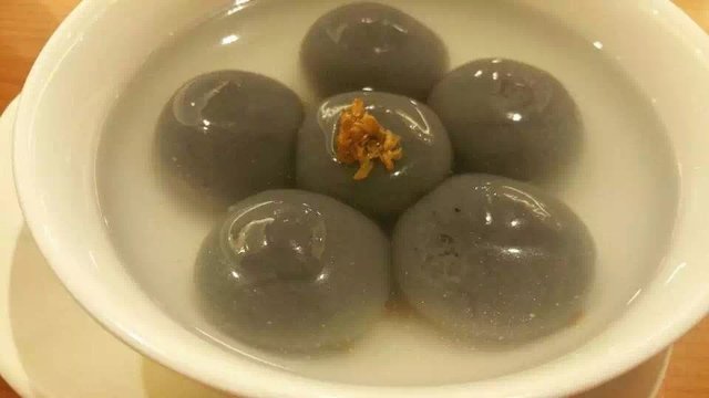 芝麻汤团