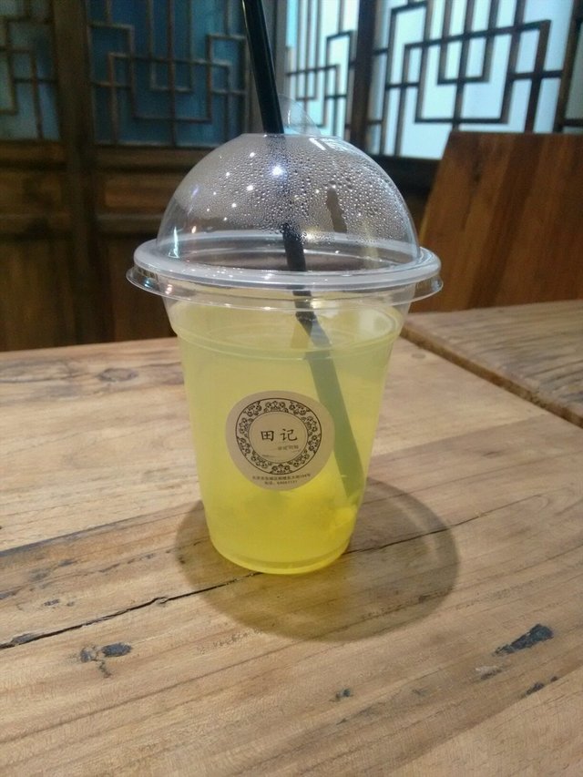 蜂蜜柠檬菊花茶