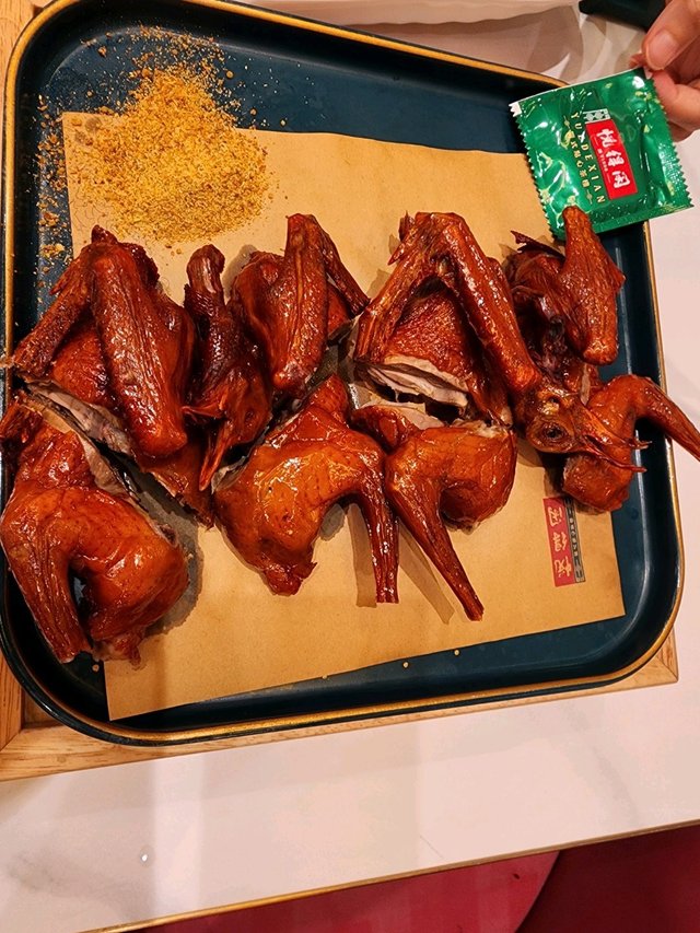 金牌乳鴿