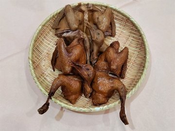 光明红烧乳鸽 / 金牌卤水乳鸽